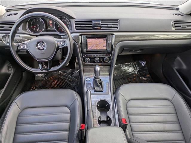 Used 2018 Volkswagen Passat 2.0T SEL Premium image 18