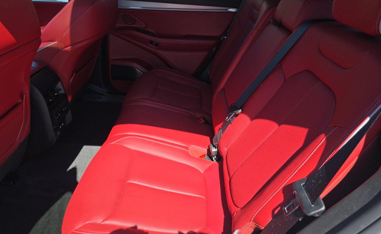 Used 2024 Jeep Wagoneer Launch Edition AWD/4WD image 10