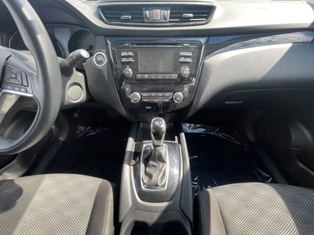 Used 2018 Nissan Rogue Sport SV AWD/4WD image 11