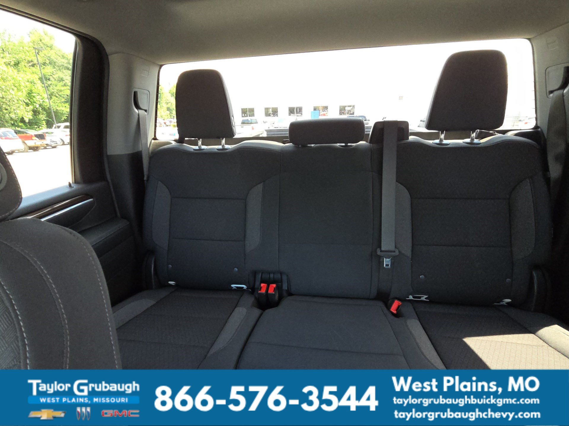 Used 2025 Chevrolet Silverado 3500 LT w/ Convenience Package AWD/4WD image 26