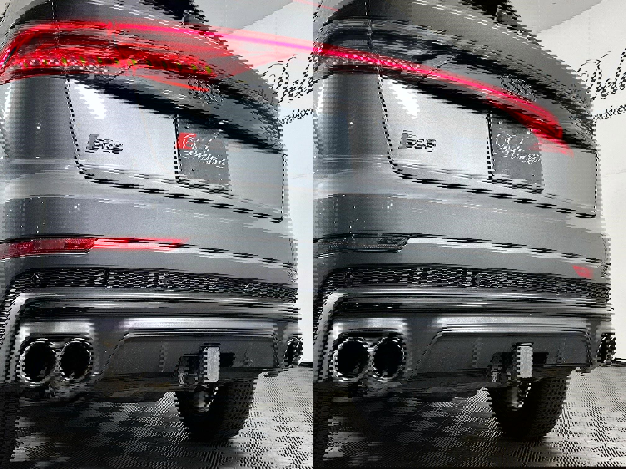 Used 2023 Audi SQ8 Premium Plus w/ Executive Package image 26