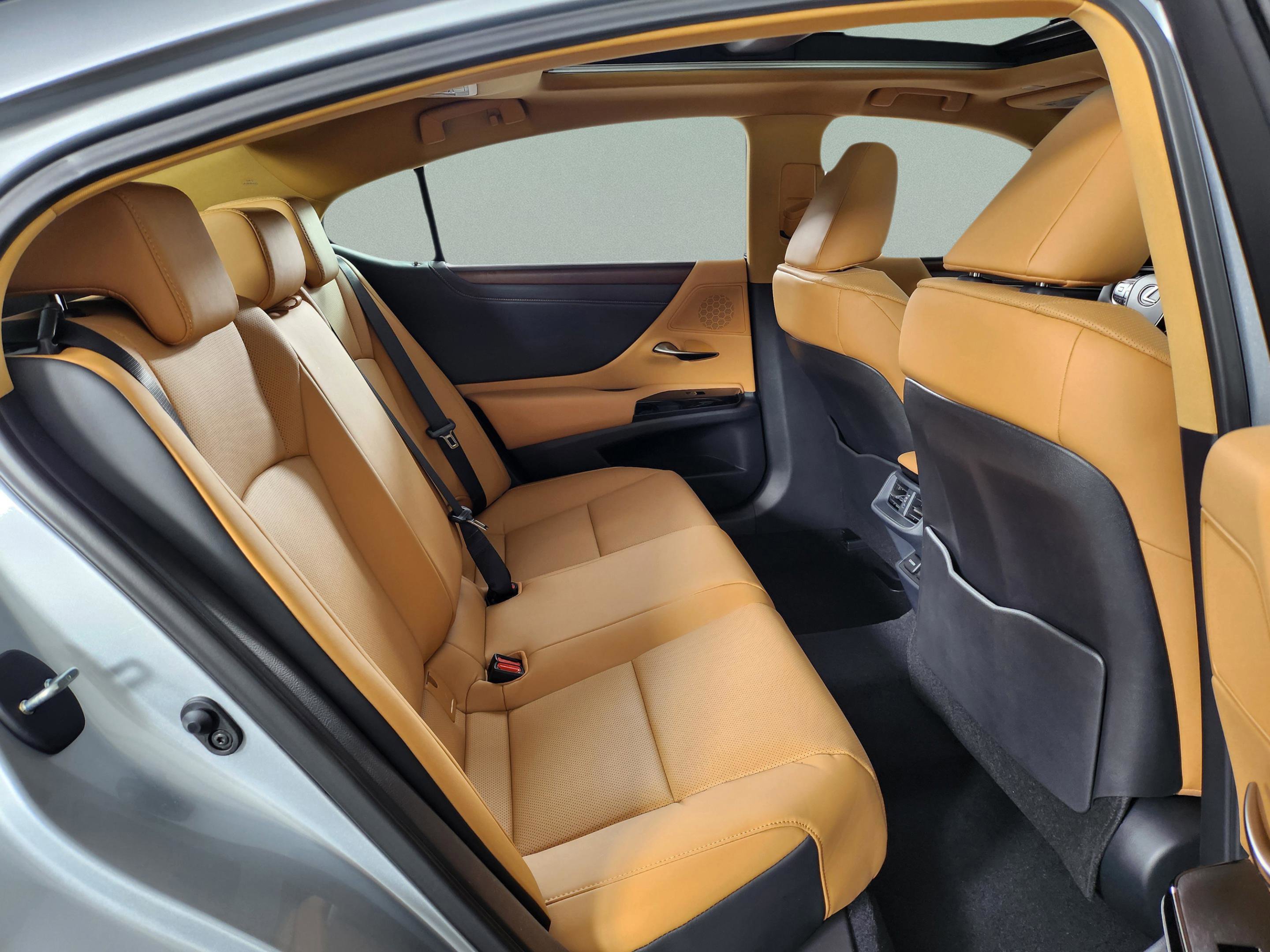 New 2025 Lexus ES 350 w/ Premium Package image 32