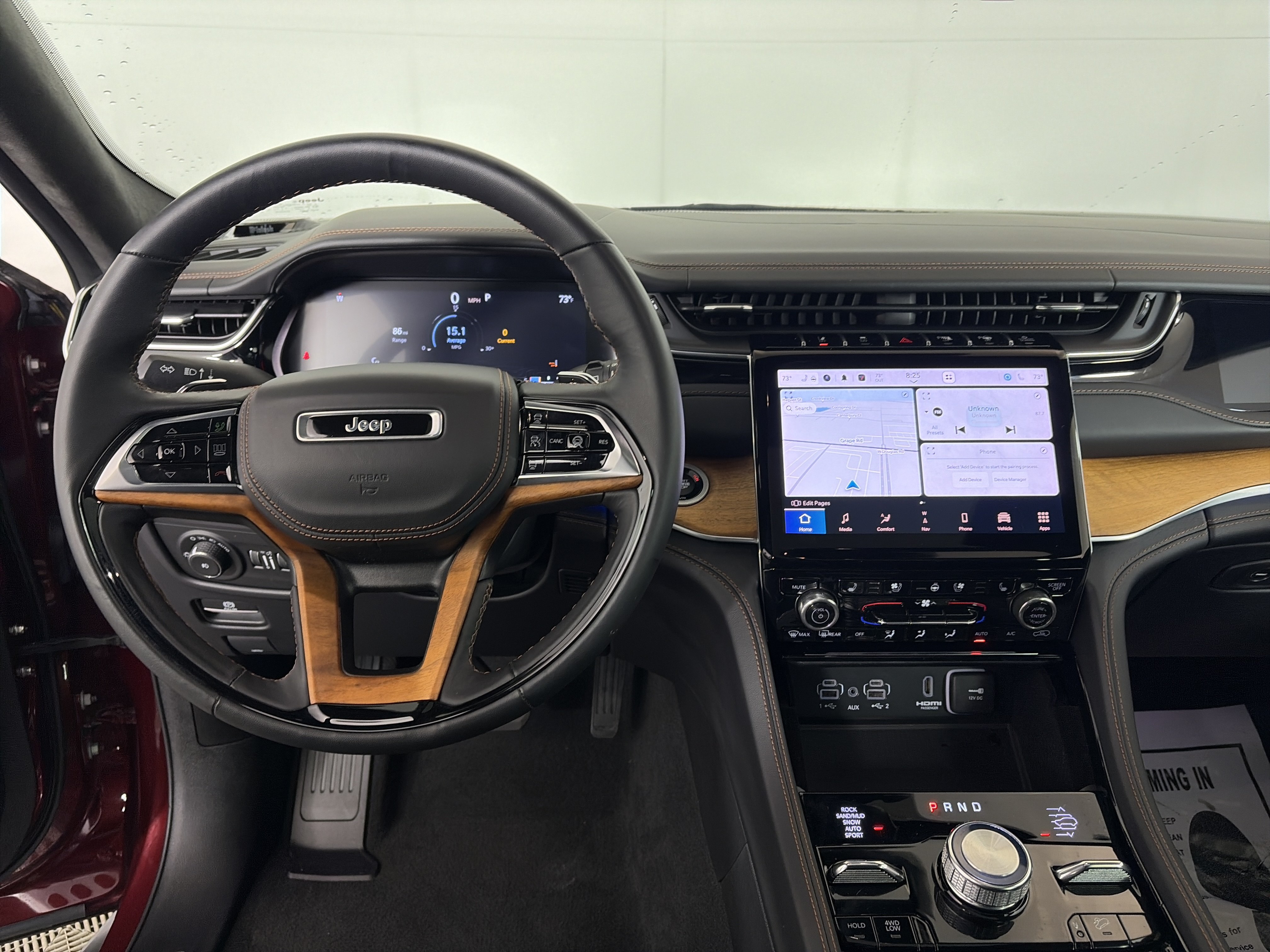 Used 2022 Jeep Grand Cherokee L Summit AWD/4WD image 3