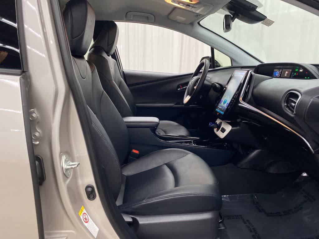 Used 2019 Toyota Prius Prime Advanced FWD image 18