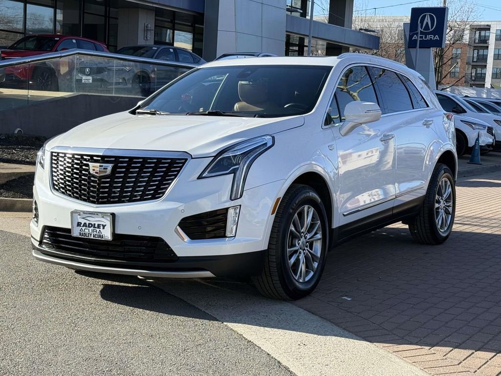 Used 2021 Cadillac XT5 Premium Luxury image 3