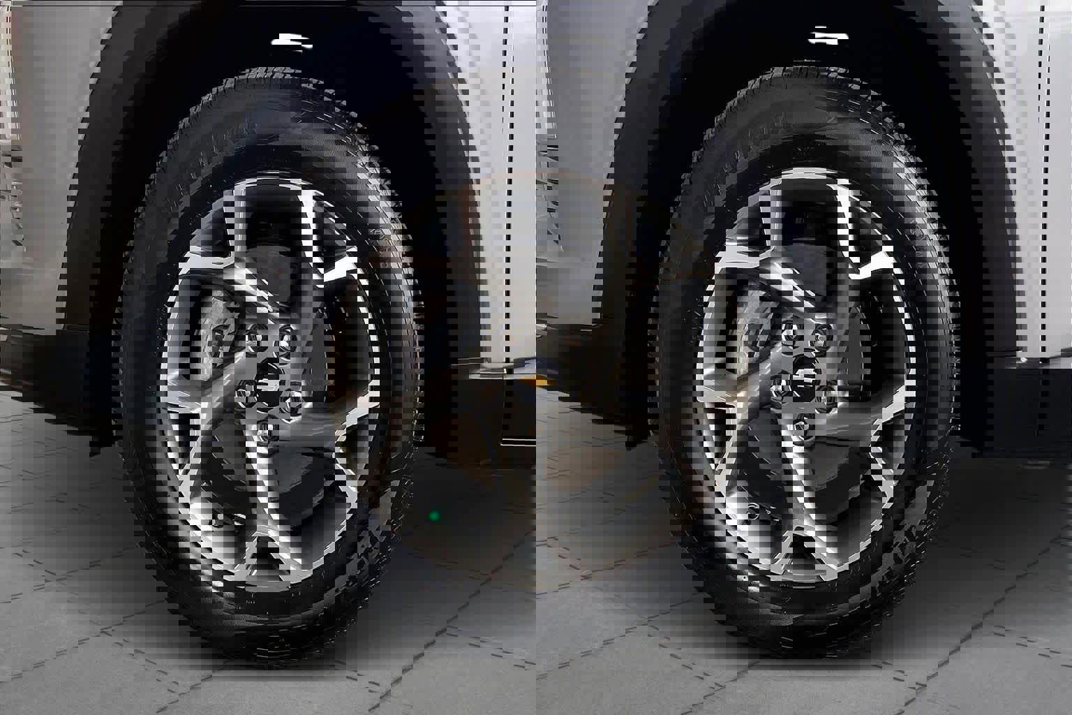 Used 2025 Chevrolet Trax LT w/ LT Convenience Package image 11