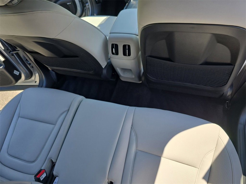 New 2025 Hyundai Tucson Limited image 12