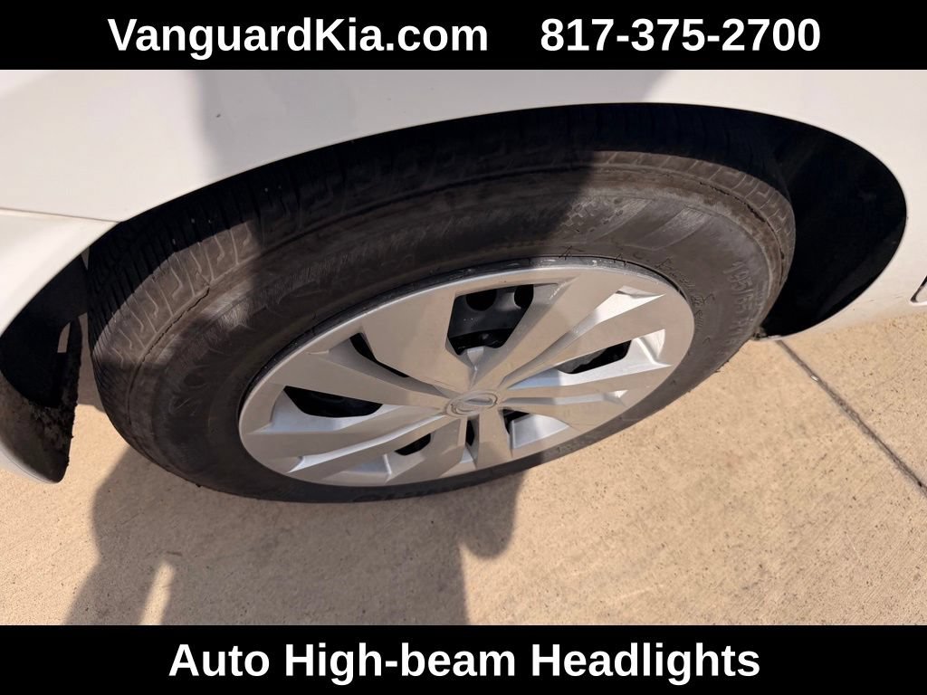 Used 2025 Nissan Versa S w/ Trunk Package FWD image 10