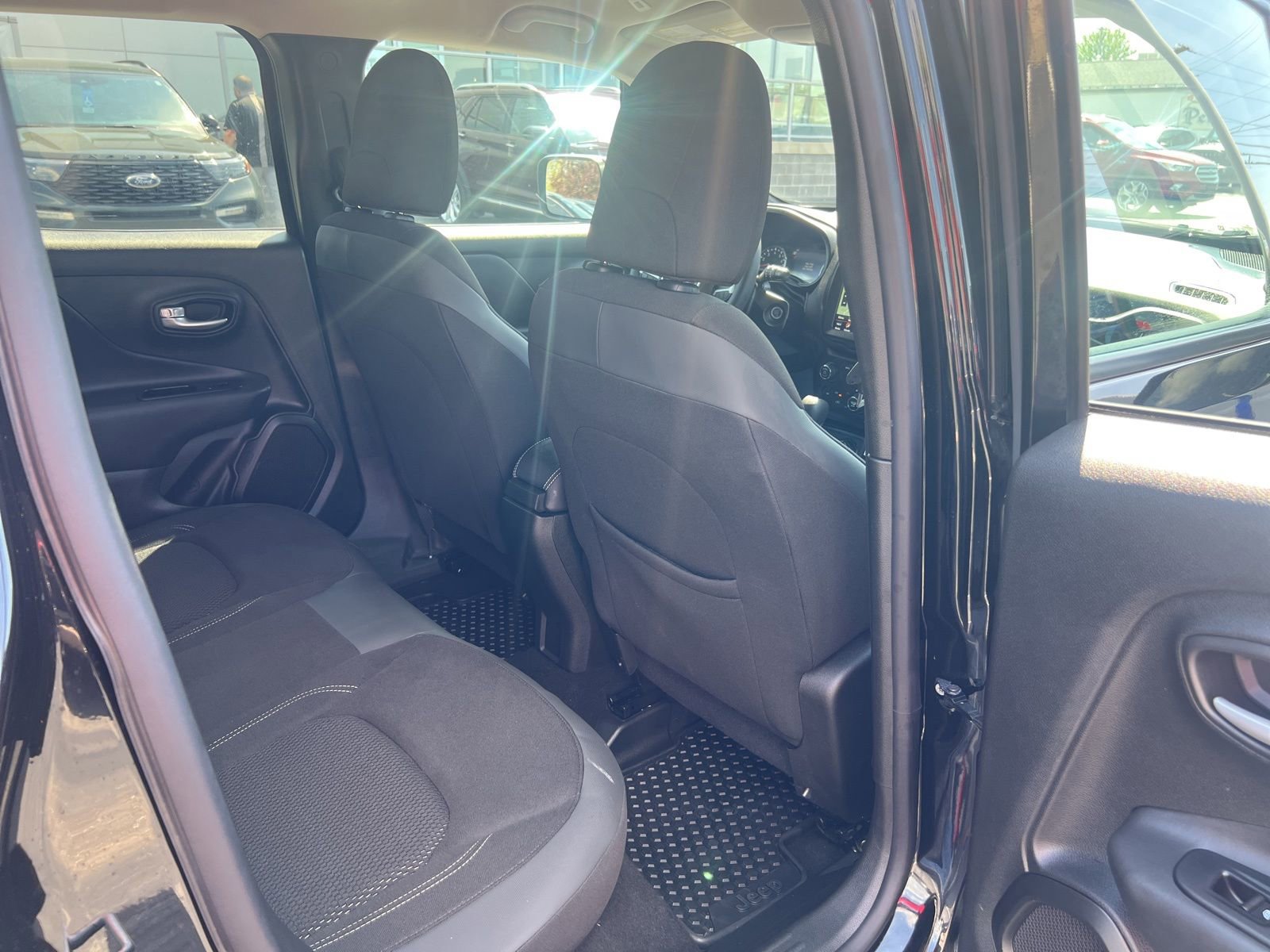 Used 2023 Jeep Renegade Altitude AWD/4WD image 44