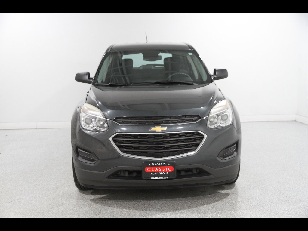 Used 2017 Chevrolet Equinox LS image 2