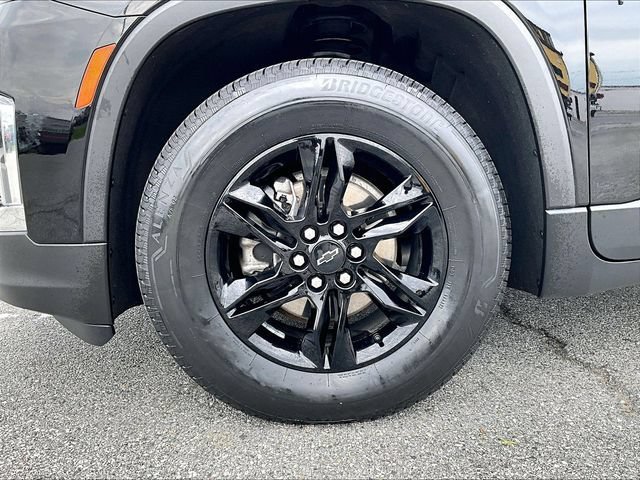 Used 2023 Chevrolet Traverse LS w/ Midnight/Sport Edition FWD image 7