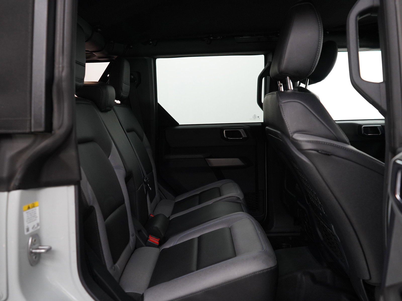 Used 2021 Ford Bronco Black Diamond image 11