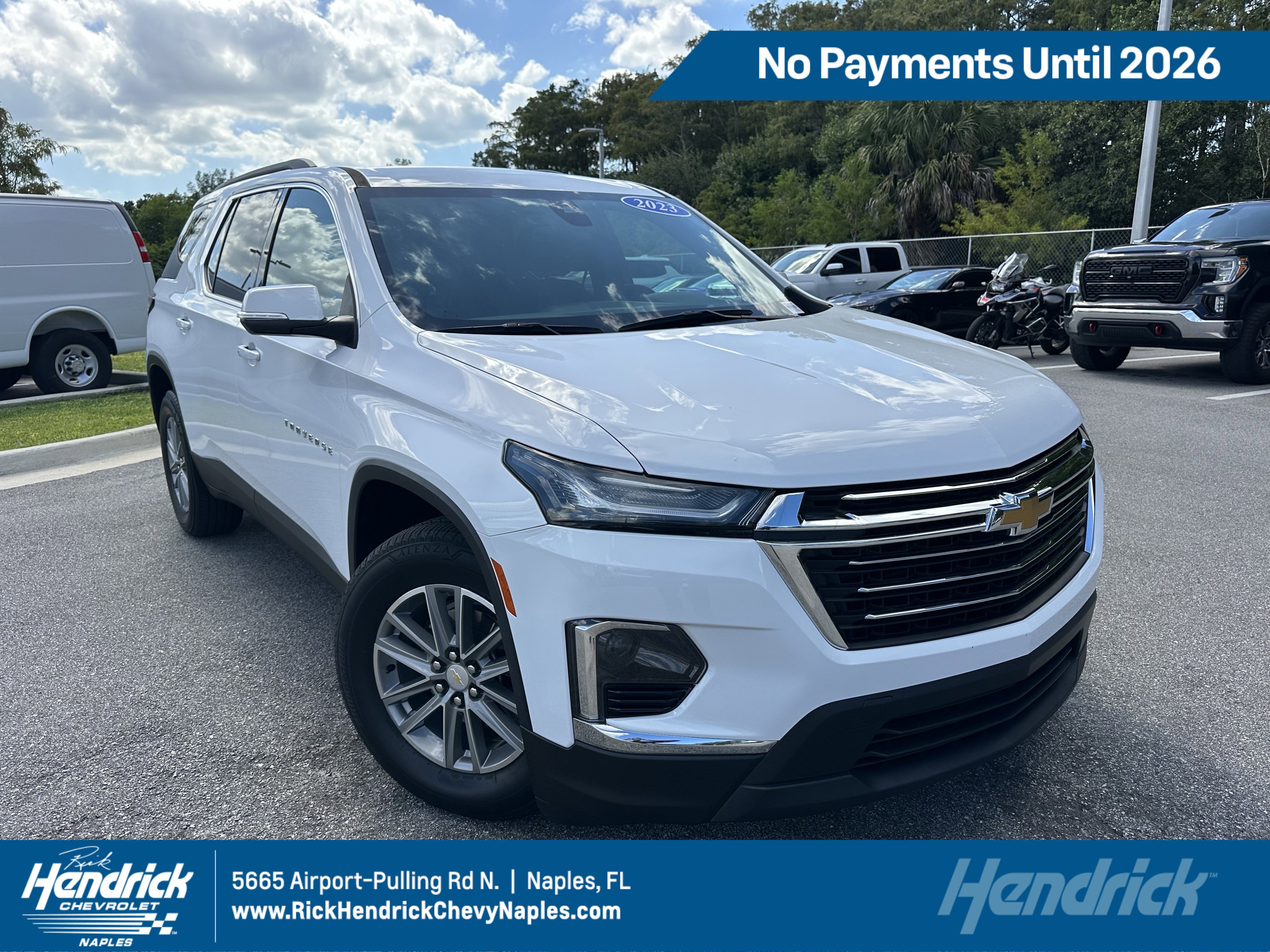 Used 2023 Chevrolet Traverse LT