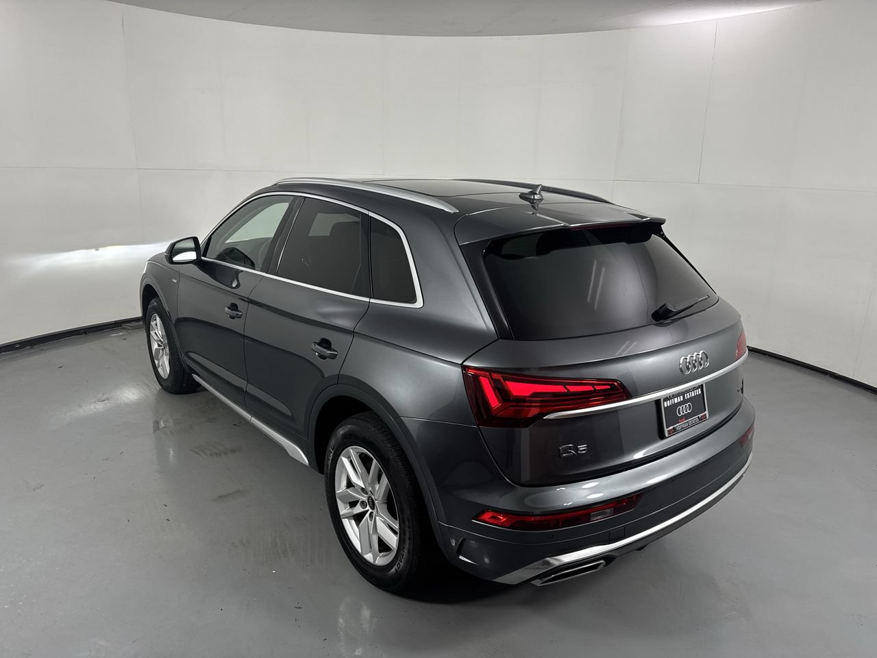 Used 2023 Audi Q5 2.0T Premium w/ Convenience Package AWD/4WD image 34