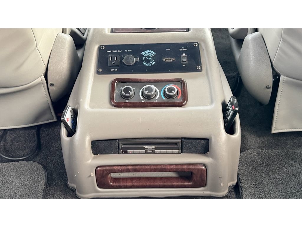 Used 2017 GMC Savana 2500 image 19