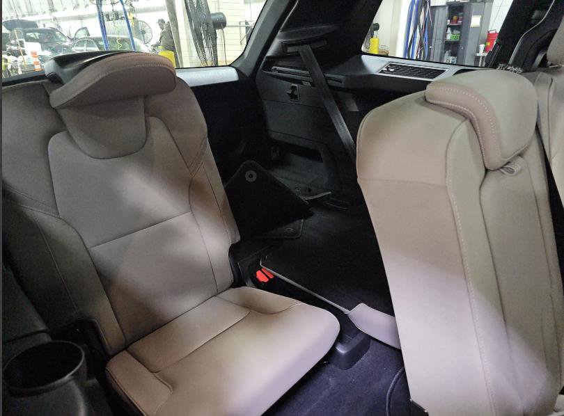 Used 2025 Volvo XC90 B6 Plus image 23