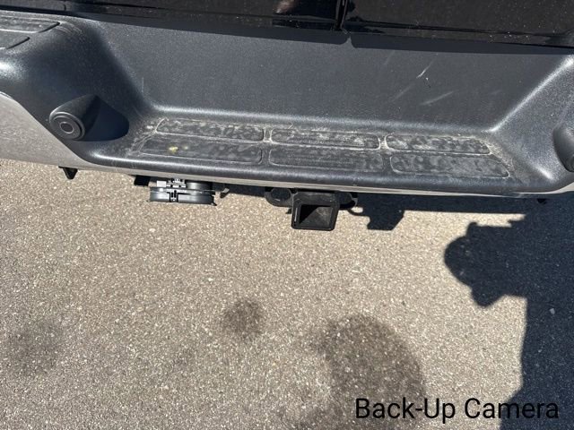 New 2025 Chevrolet Express 2500 Work Van w/ Driver Convenience Package image 3