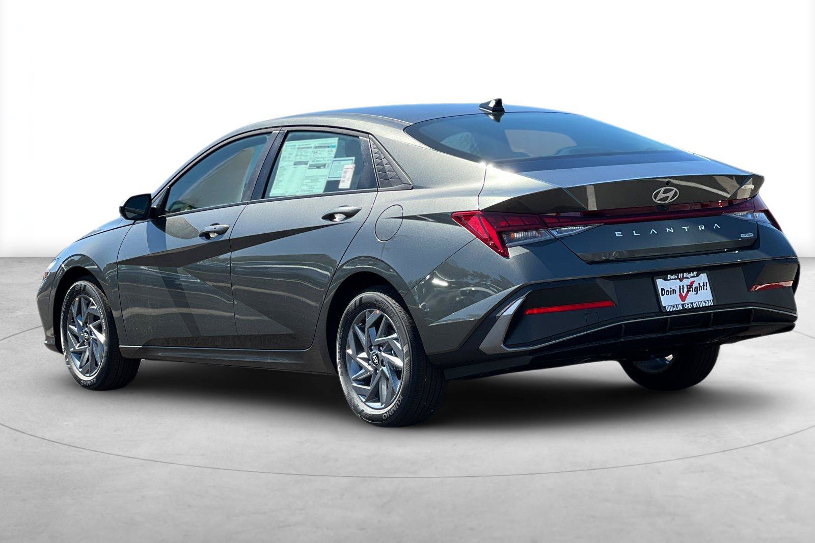 New 2026 Hyundai Elantra Hybrid FWD image 4