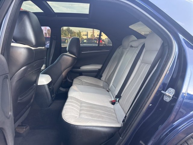 Used 2017 Chrysler 300 S image 15