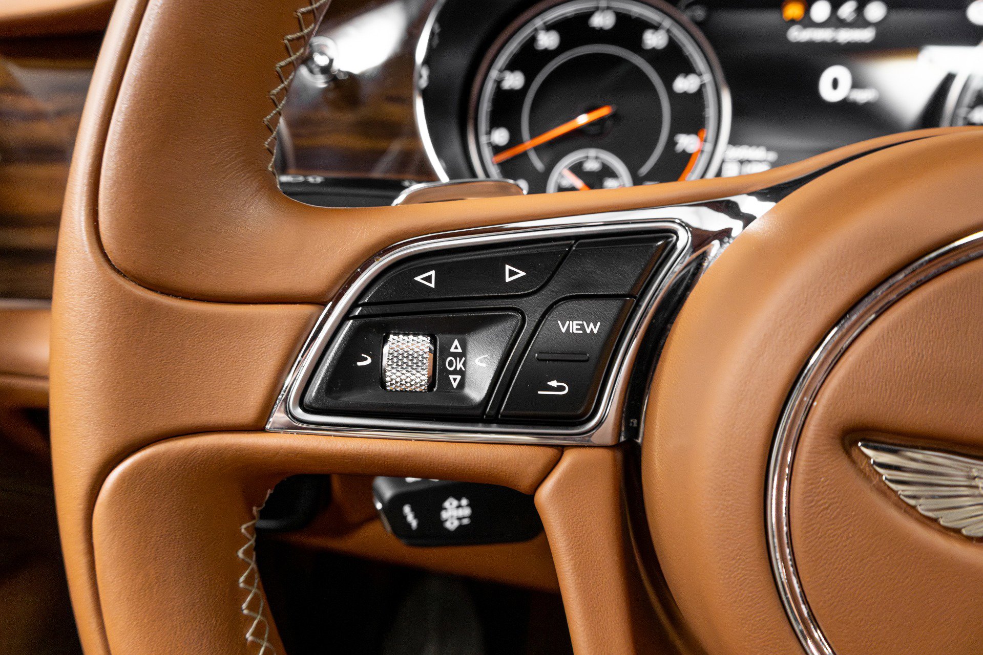 Used 2019 Bentley Bentayga image 55