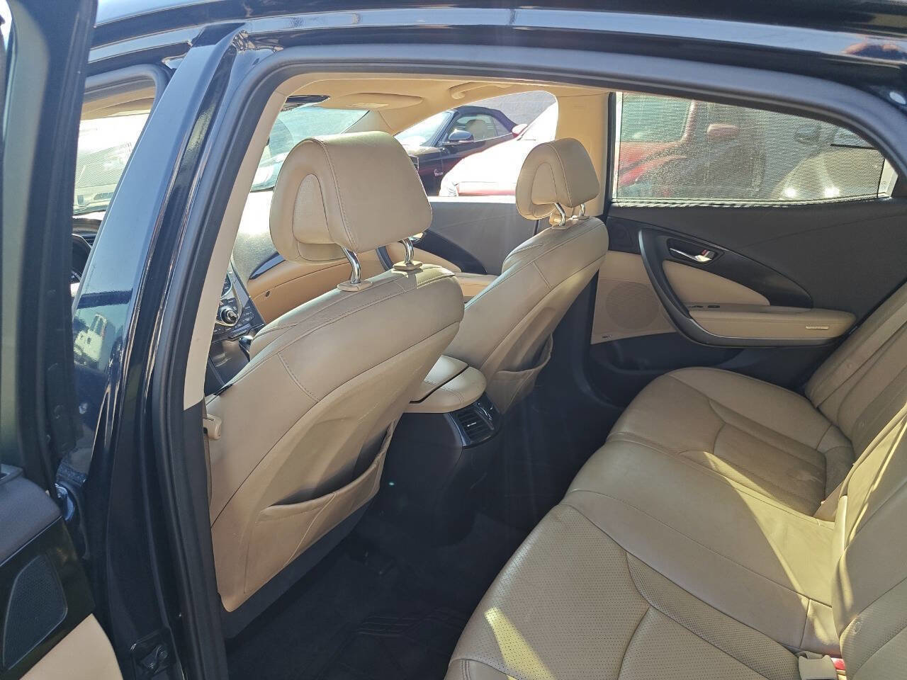 Used 2013 Hyundai Azera w/ Technology Pkg FWD image 9