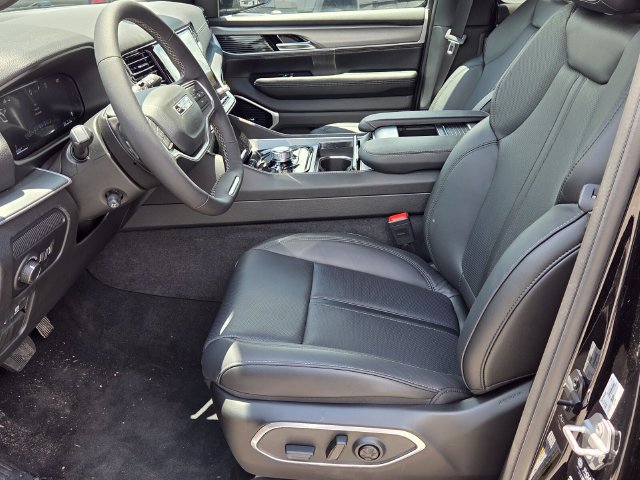 New 2026 Jeep Grand Wagoneer Limited w/ Premium Group II AWD/4WD image 4