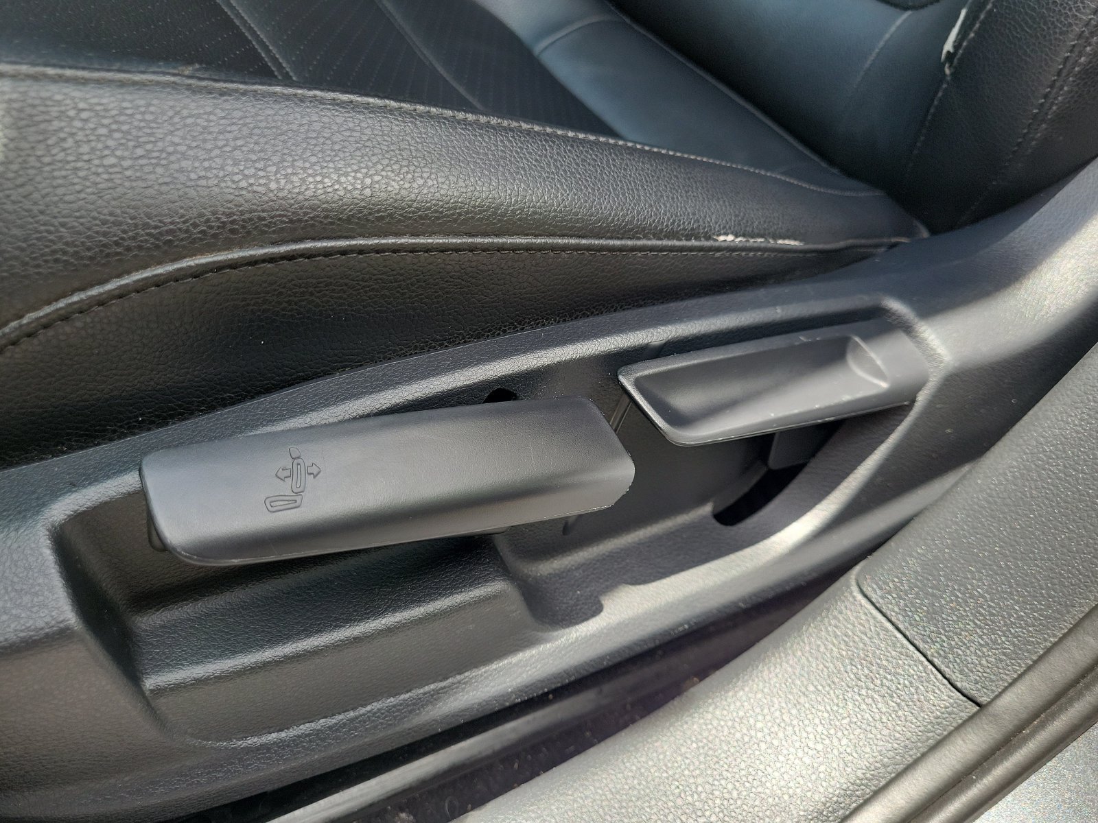 Used 2018 Volkswagen Jetta SE FWD image 13