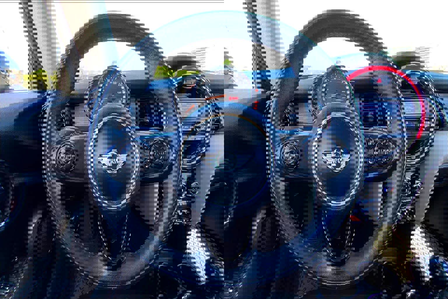 Used 2014 MINI Cooper 2-Door Hardtop image 6