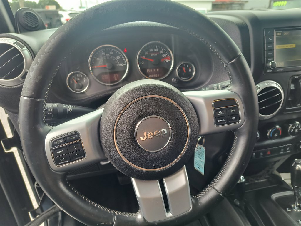 Used 2014 Jeep Wrangler Unlimited Rubicon image 21