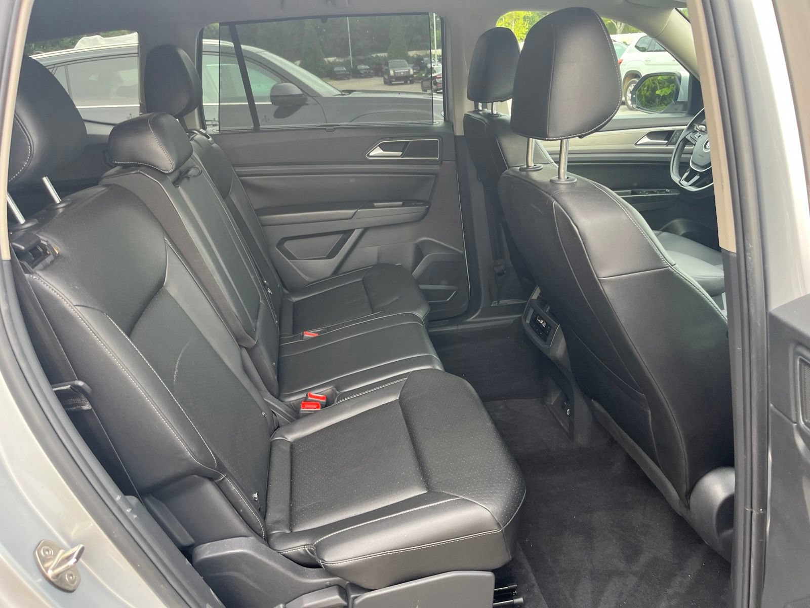 Used 2018 Volkswagen Atlas SE FWD image 32