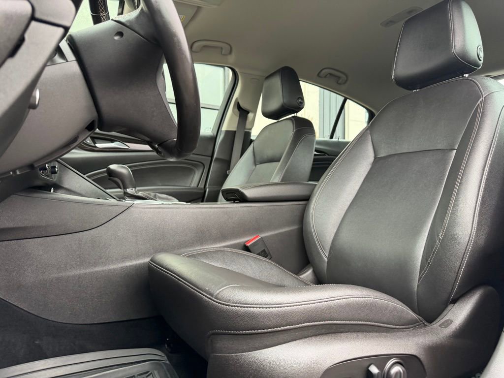 Used 2018 Buick Regal Essence image 9