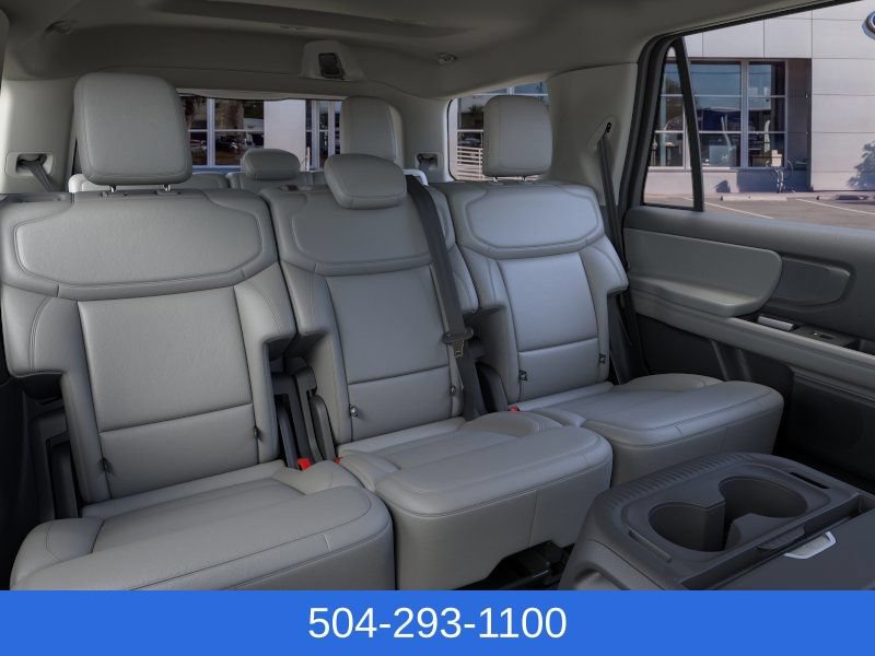 New 2026 Ford Expedition Active RWD image 13