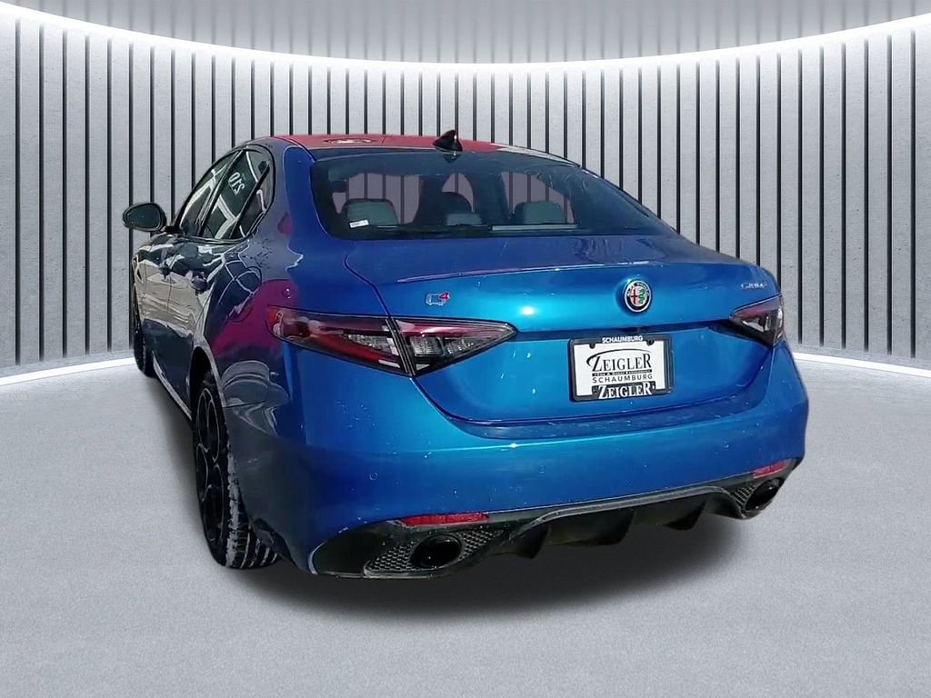 New 2025 Alfa Romeo Giulia AWD image 10
