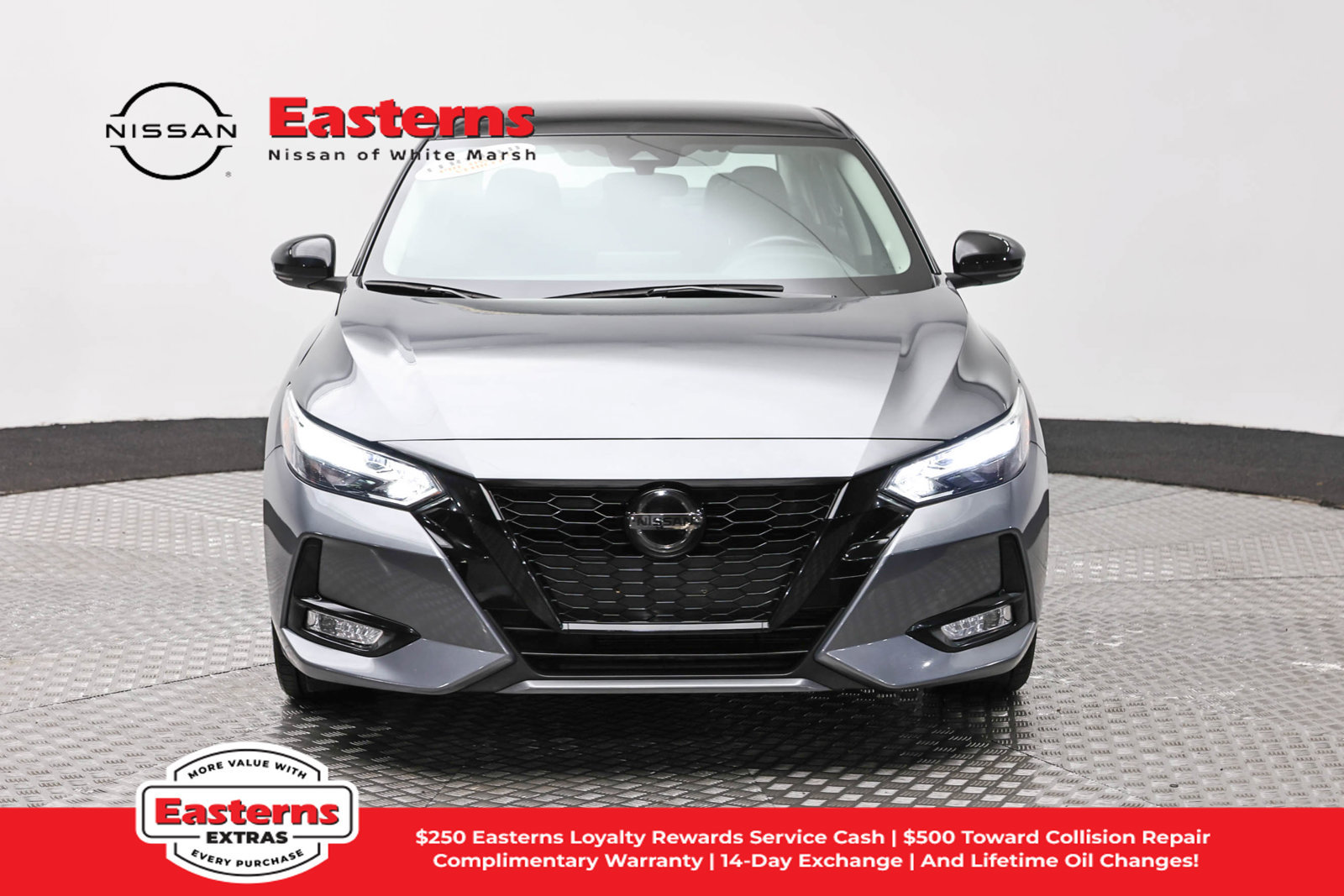 Used 2023 Nissan Sentra SR w/ Midnight Edition Package FWD image 2