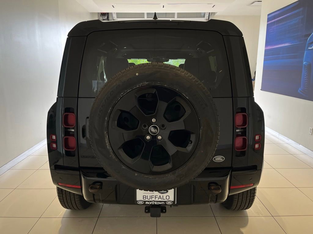 Certified 2023 Land Rover Defender 110 X-Dynamic SE AWD/4WD image 3