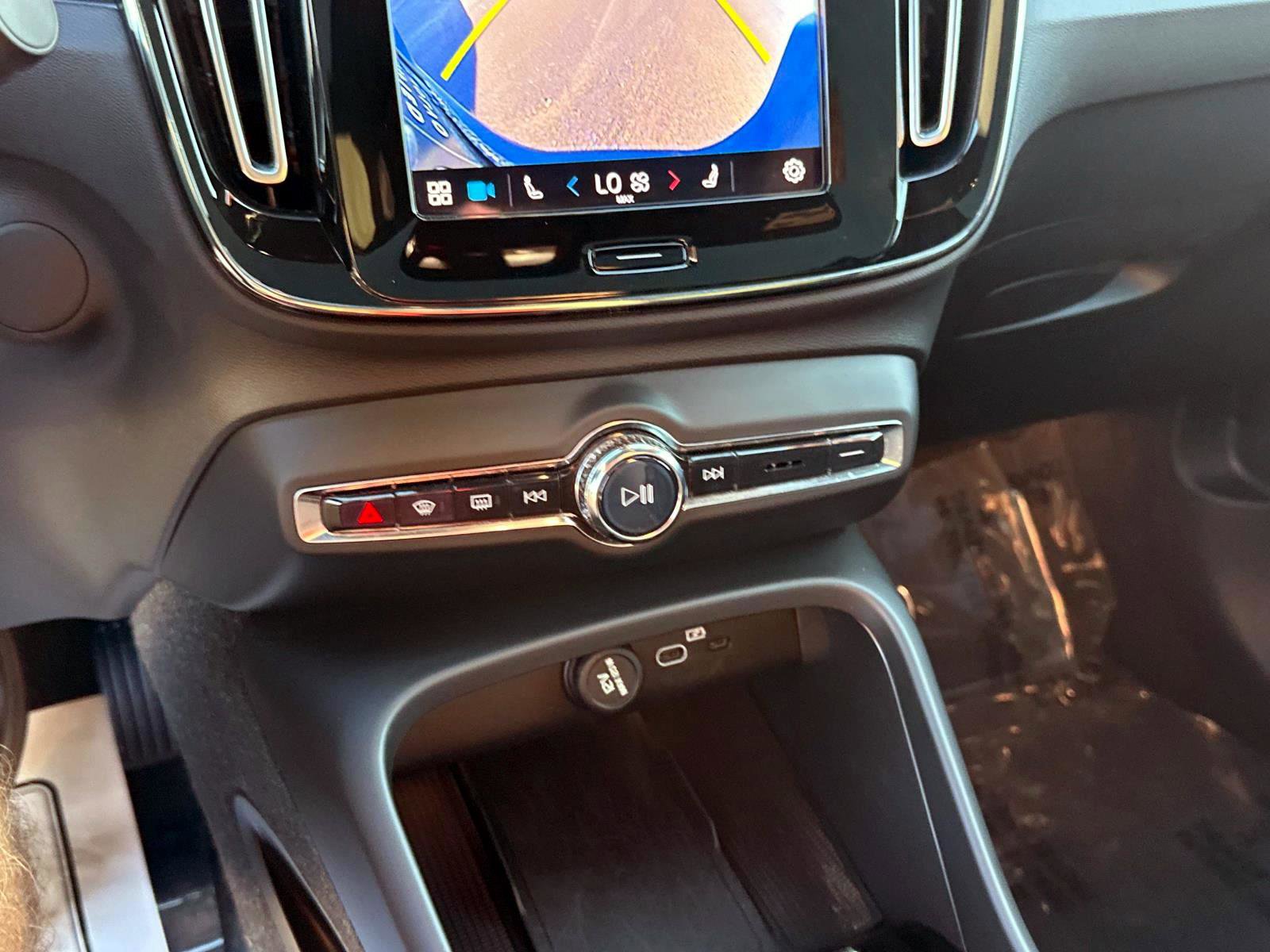 Certified 2023 Volvo C40 P8 Recharge Plus image 23