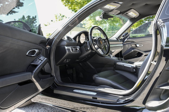 Used 2017 Porsche 718 Cayman RWD image 20