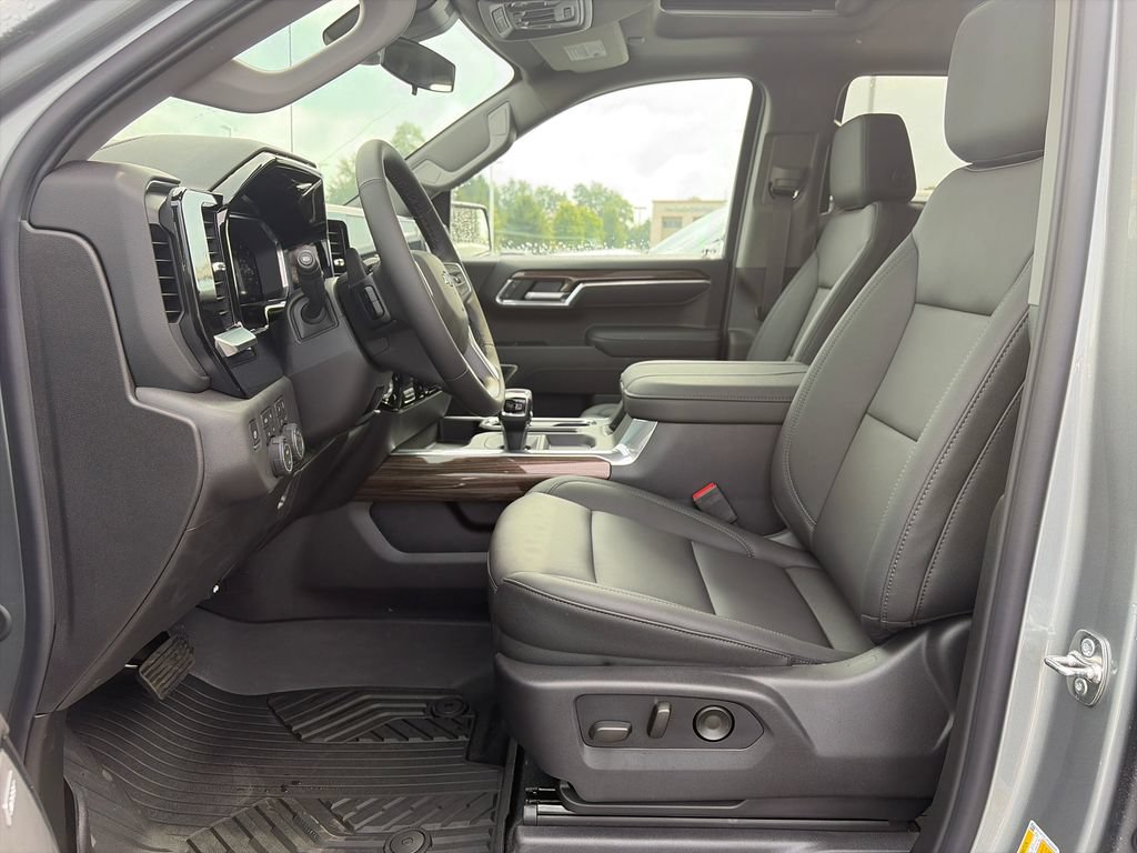 New 2026 Chevrolet Silverado 1500 LT Trail Boss w/ LT Trail Boss Premium Package AWD/4WD image 11