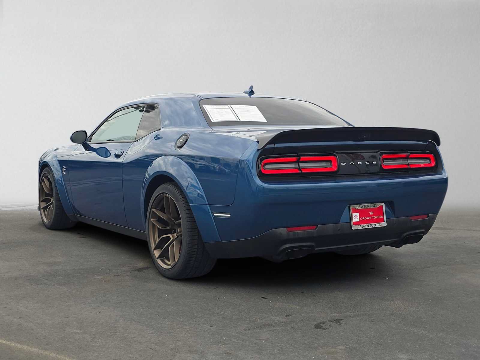 Used 2020 Dodge Challenger SRT Hellcat RWD image 5