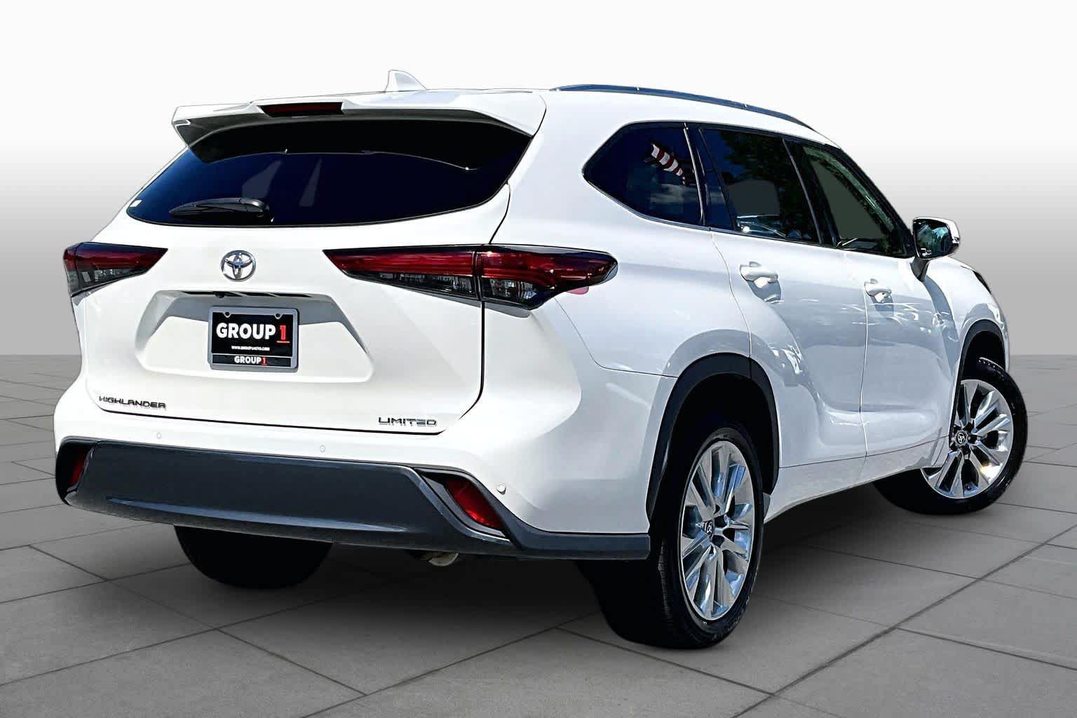 Used 2020 Toyota Highlander Limited FWD image 13