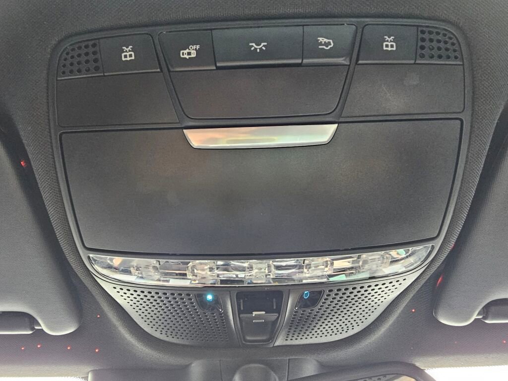 Used 2015 Mercedes-Benz C 63 AMG S image 31