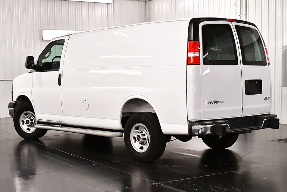 Used 2025 GMC Savana 2500 w/ Driver Convenience Package RWD image 5