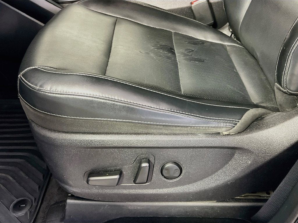 Used 2021 Kia Telluride S FWD image 19