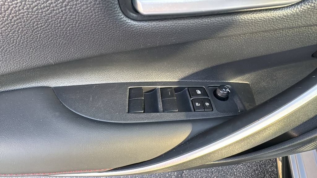 Used 2025 Toyota Corolla SE FWD image 10