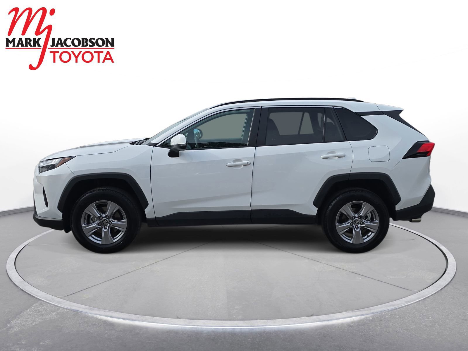 Used 2025 Toyota RAV4 XLE image 14