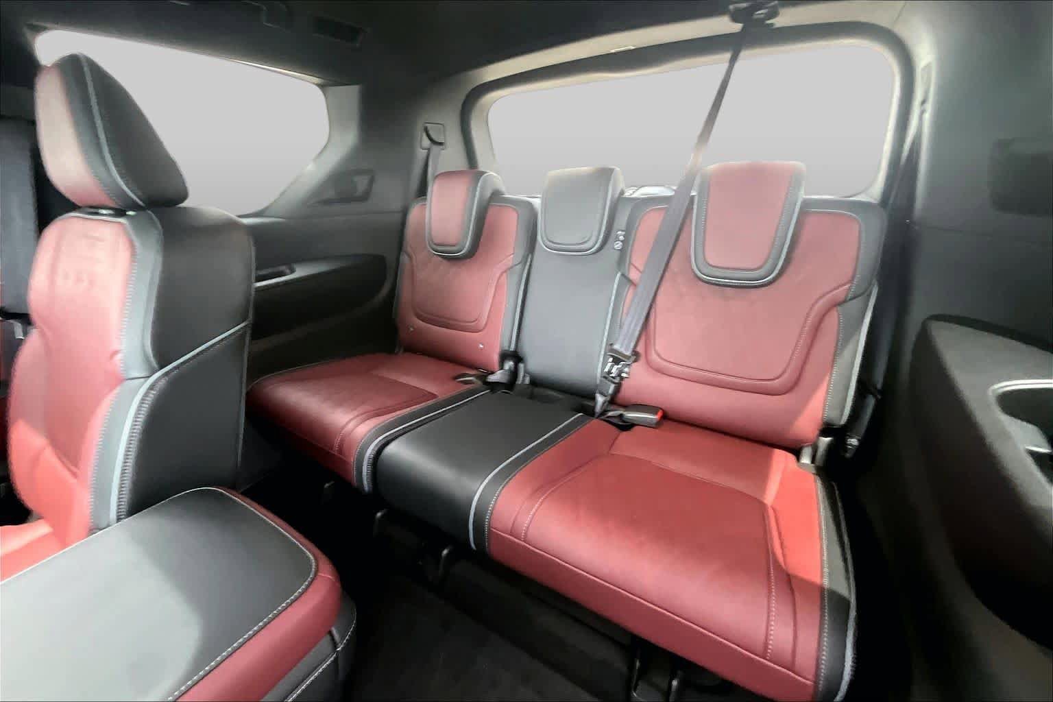 Used 2025 INFINITI QX80 Autograph AWD/4WD image 36