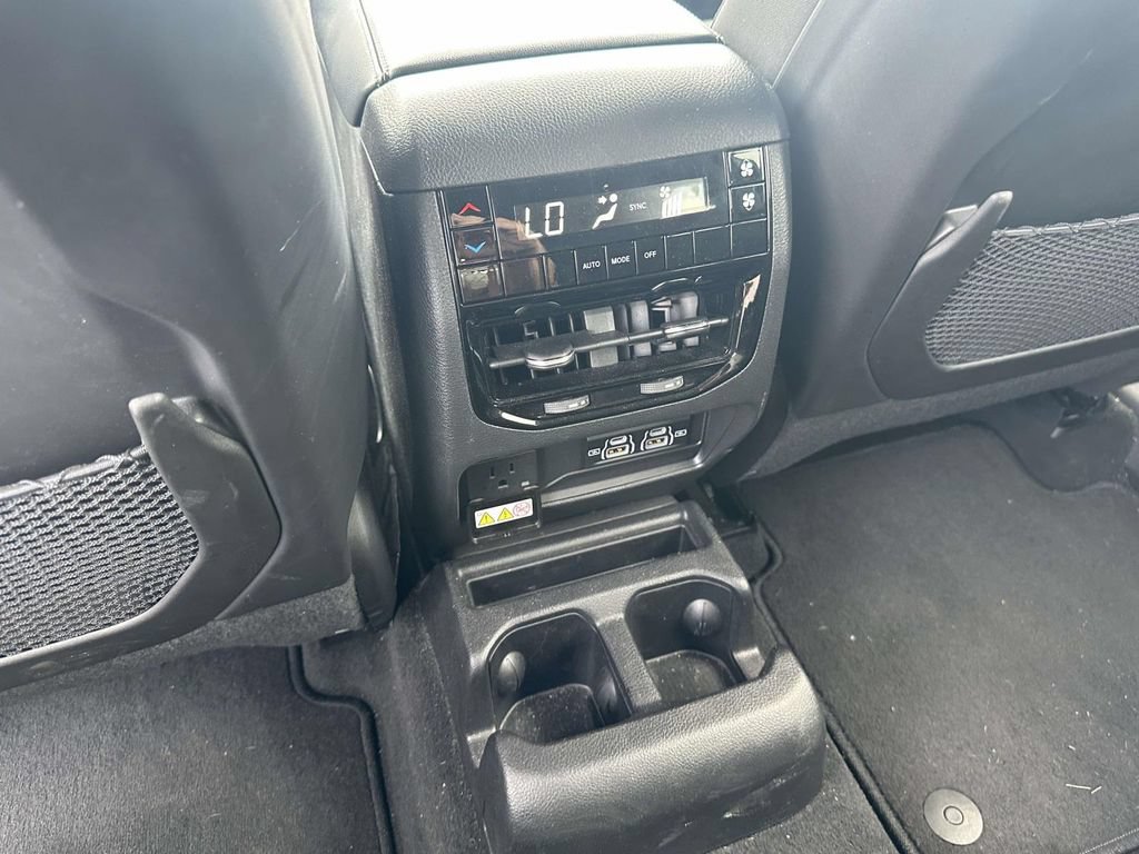 Used 2023 Jeep Grand Cherokee L Laredo w/ Luxury Tech Group I AWD/4WD image 13