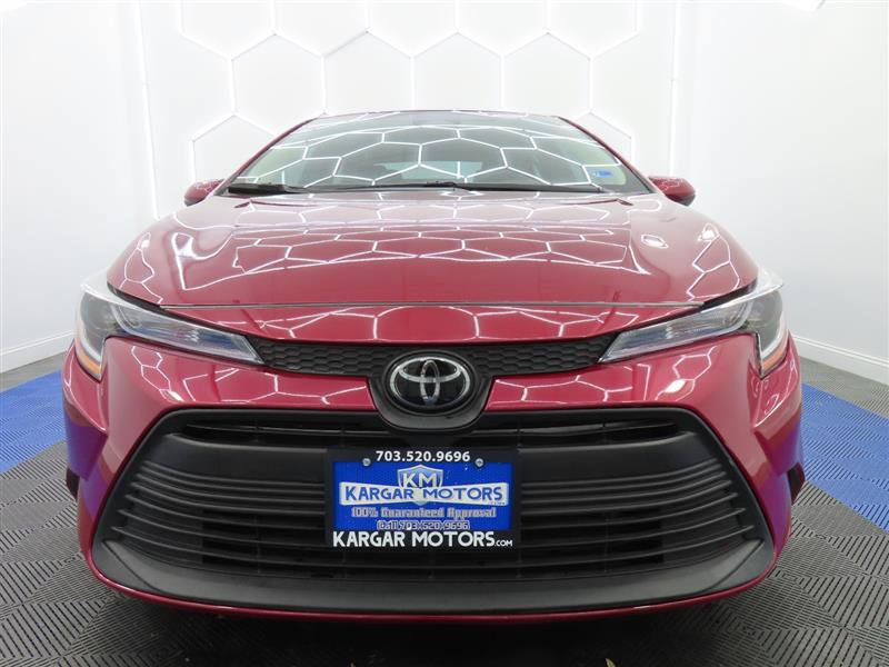 Used 2025 Toyota Corolla LE FWD image 3