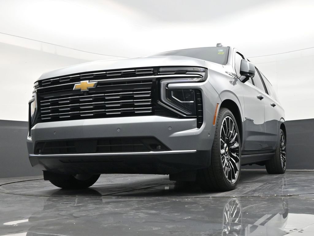 Used 2025 Chevrolet Suburban High Country AWD/4WD image 27