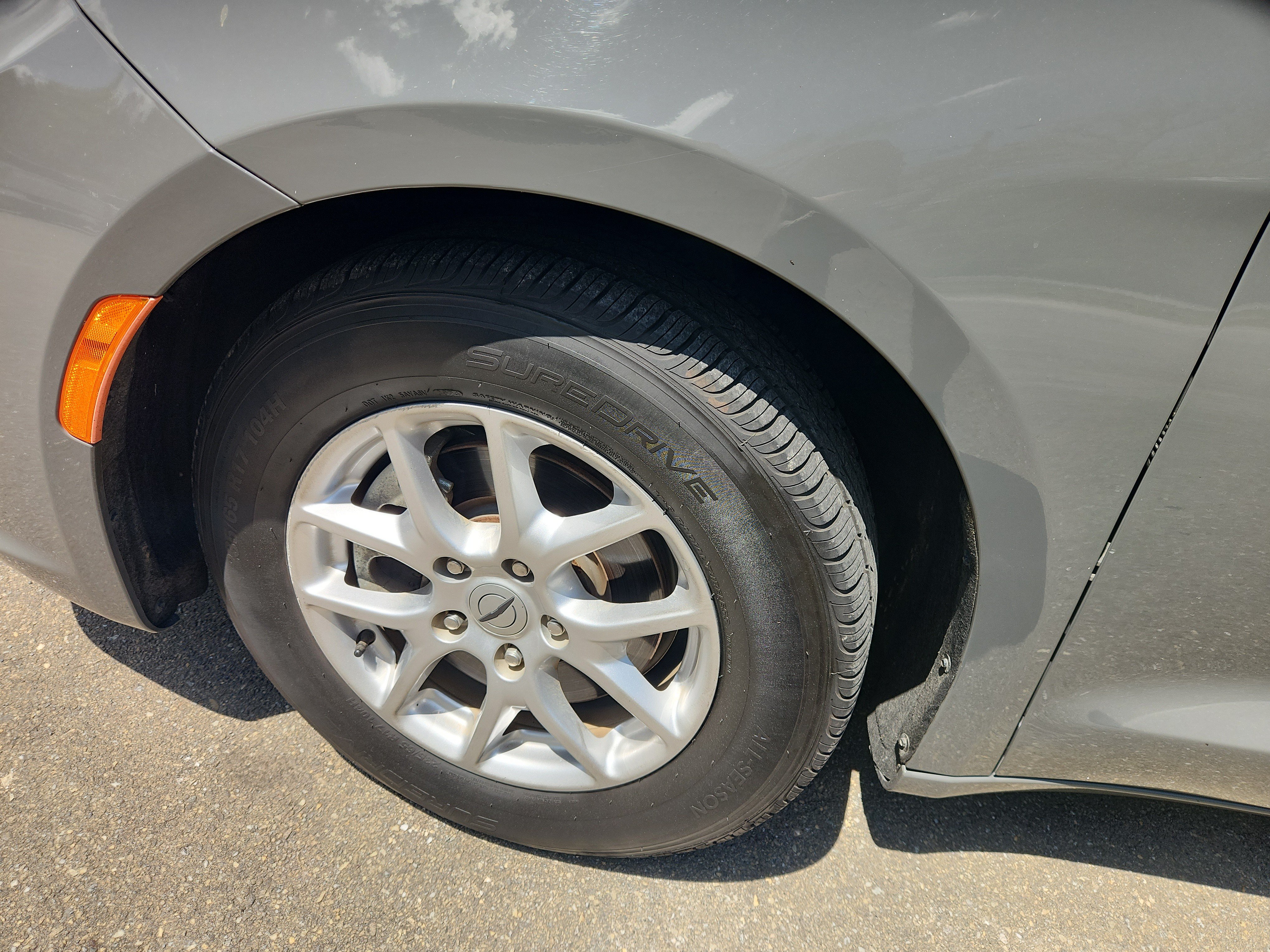 Used 2022 Chrysler Pacifica Touring-L FWD image 28